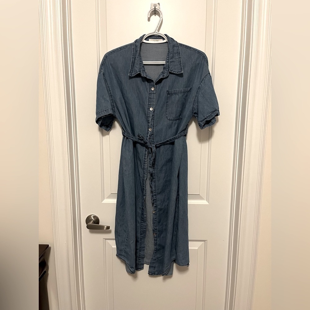 💙  Chambray Shirtdress